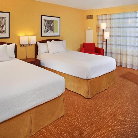 Courtyard By Marriott Baltimore Downtown/Inner Harbor Экстерьер фото