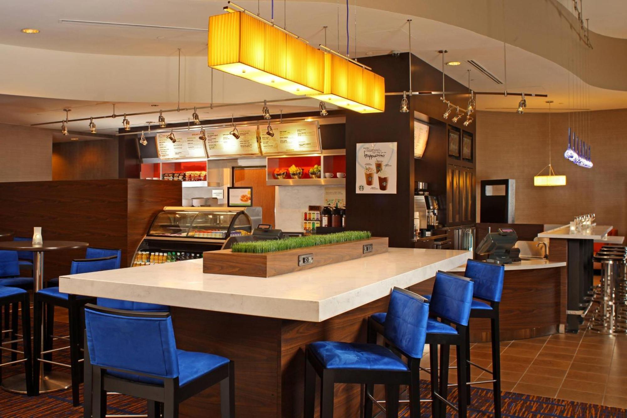 Courtyard By Marriott Baltimore Downtown/Inner Harbor Экстерьер фото